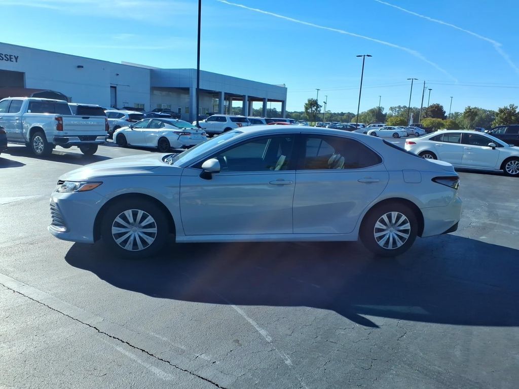 Used 2023 Toyota Camry LE FWD image 6