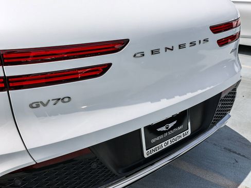 Used 2025 Genesis GV70 2.5T AWD/4WD image 7