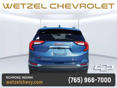 Used 2024 GMC Terrain SLT w/ Tech Package AWD/4WD image 4