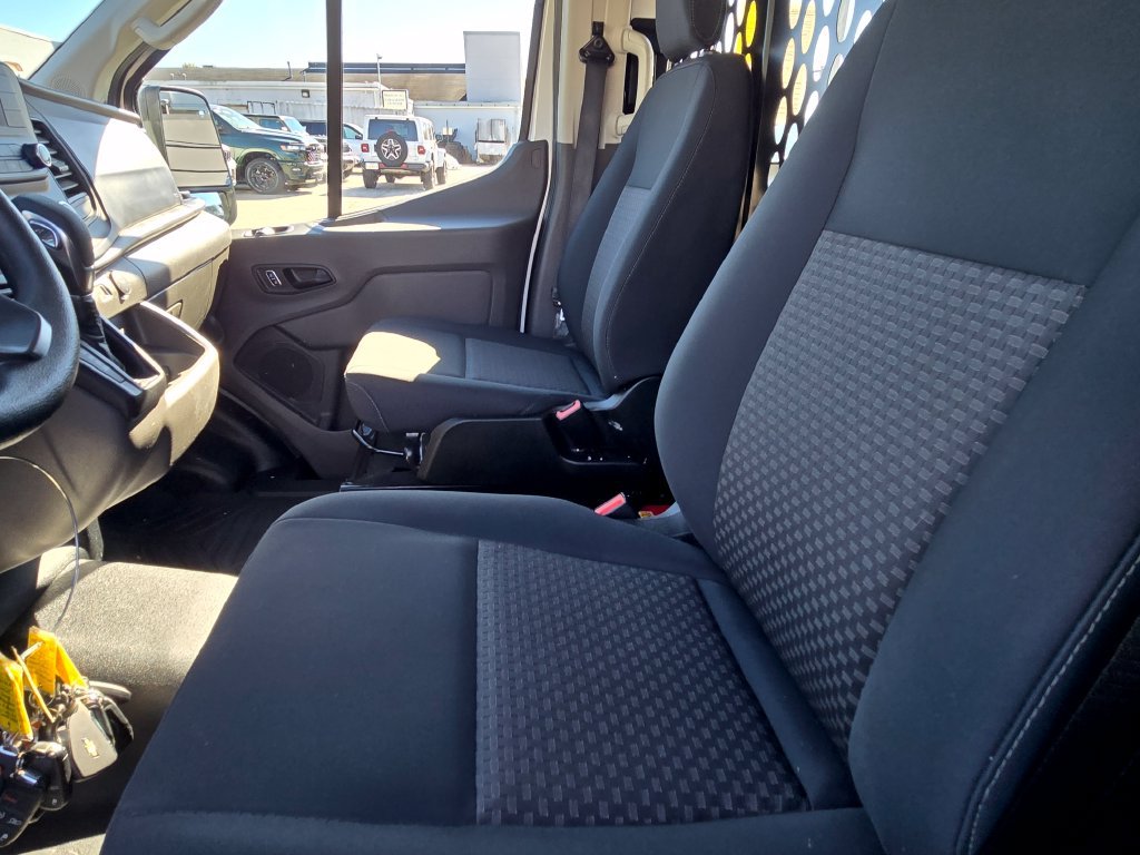Used 2025 Ford Transit 250 Low Roof w/ Exterior Upgrade Package RWD image 16