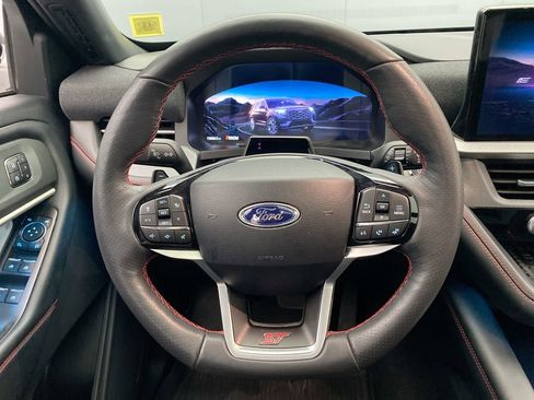 Used 2025 Ford Explorer ST w/ Sun And Sound Package AWD/4WD image 16