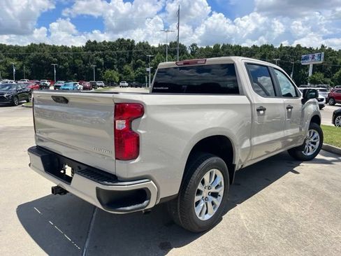 New 2026 Chevrolet Silverado 1500 Custom RWD image 11