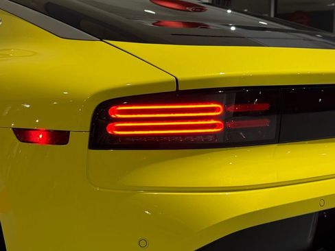 Used 2024 Nissan Z Sport w/ Floor Mat Package image 12