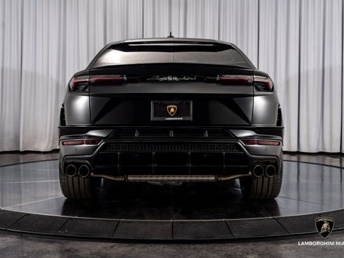 Used 2024 Lamborghini Urus S image 16