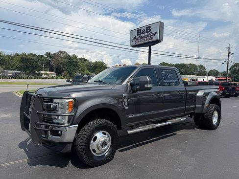 Used 2017 Ford F350 Lariat w/ Lariat Ultimate Package AWD/4WD image 1