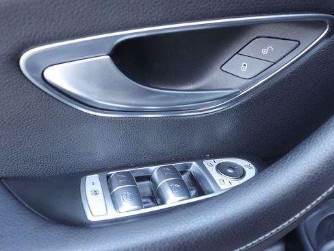Used 2022 Mercedes-Benz E 450 4MATIC Sedan image 22