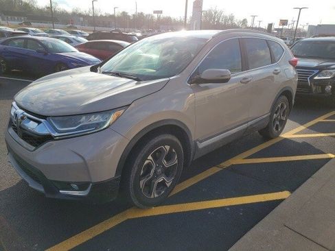 Used 2017 Honda CR-V Touring image 3