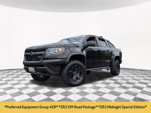 Used 2020 Chevrolet Colorado ZR2 w/ ZR2 Midnight Special Edition AWD/4WD image 2