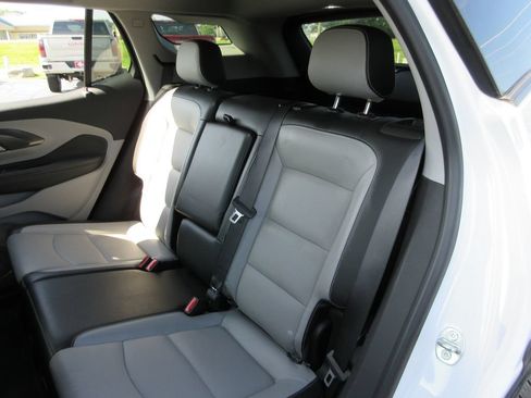 Used 2022 GMC Terrain SLT FWD image 18