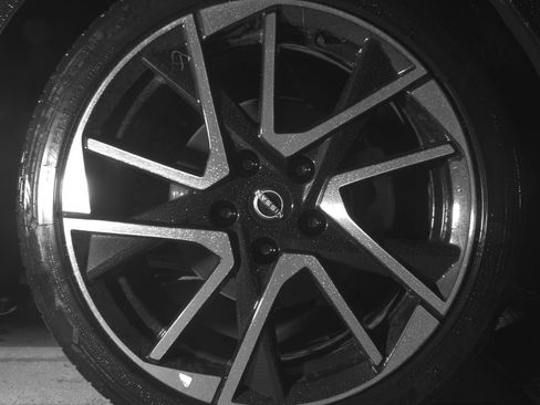 Used 2025 Nissan Sentra SR FWD image 12