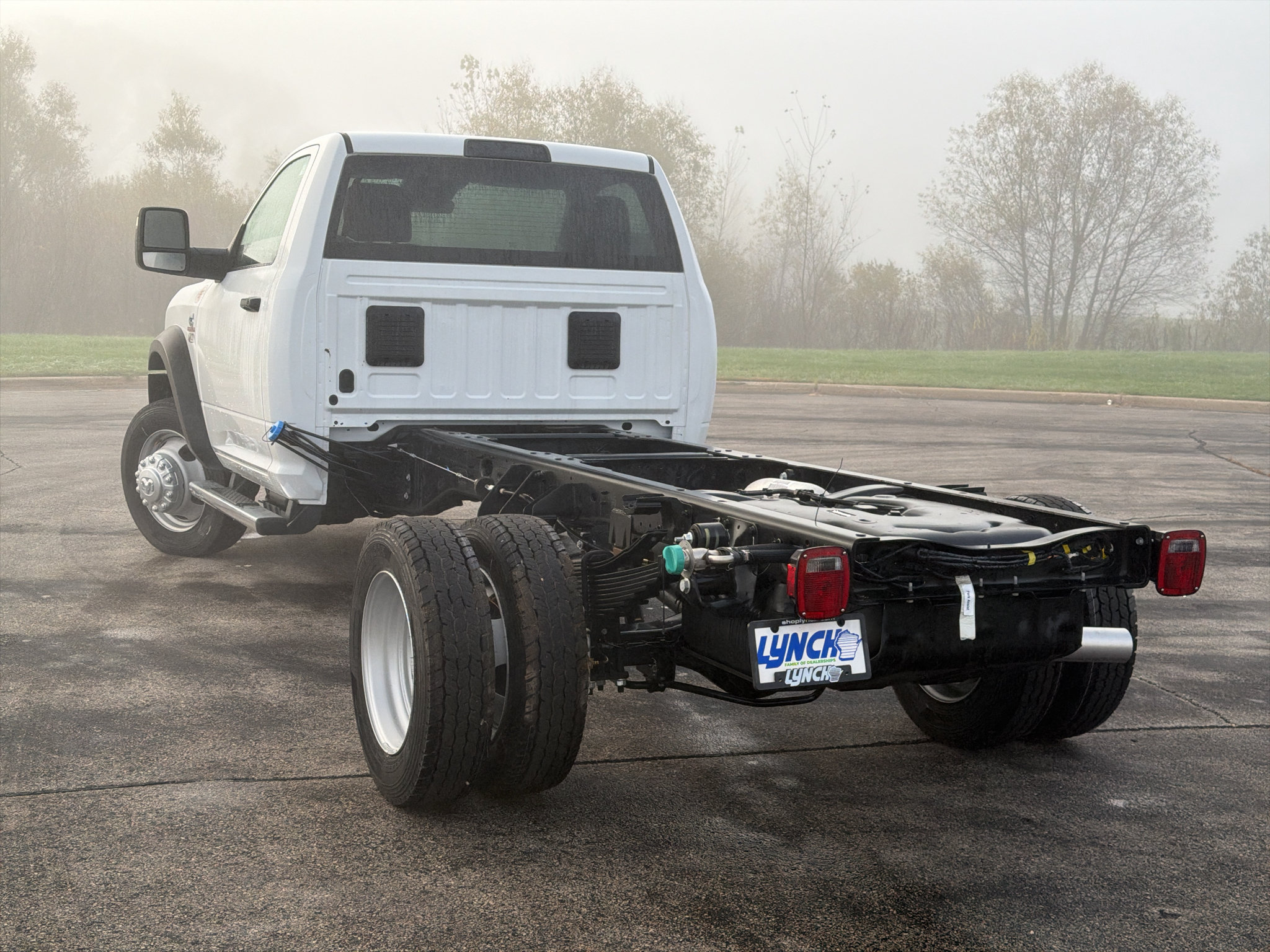 New 2027 RAM 5500 Tradesman w/ Chrome Appearance Group AWD/4WD image 2
