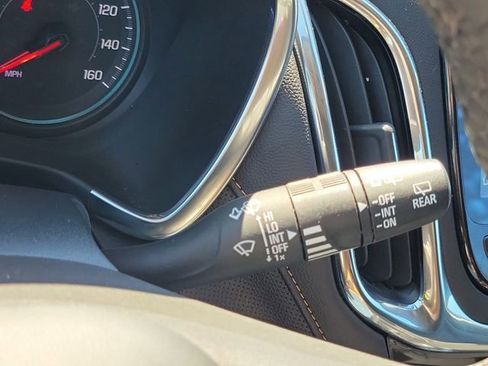 Certified 2024 Chevrolet Equinox Premier image 23