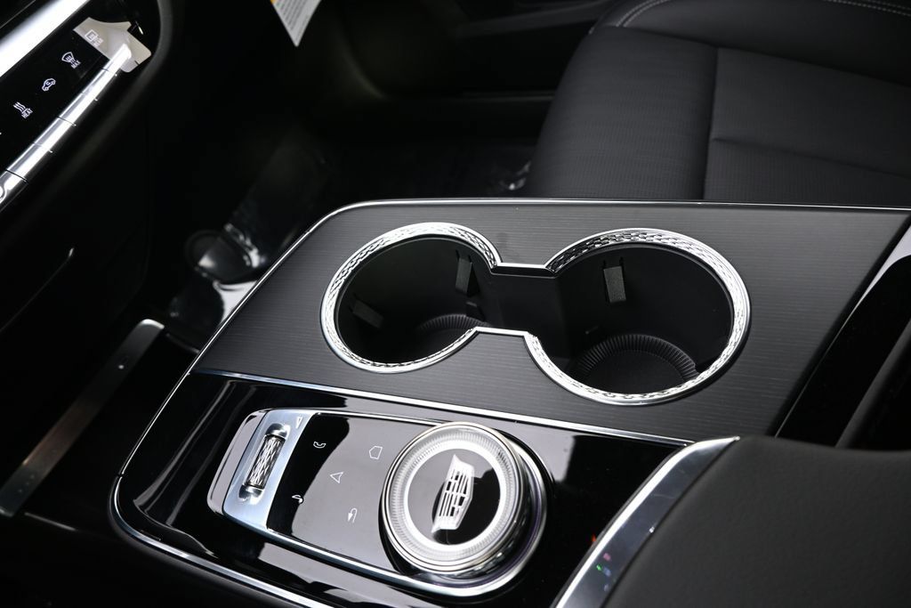 New 2026 Cadillac Lyriq Premium Luxury w/ LPO, Floor Liner Package AWD/4WD image 31