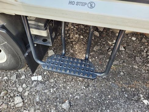 New 2024 Chevrolet Low Cab Forward image 12