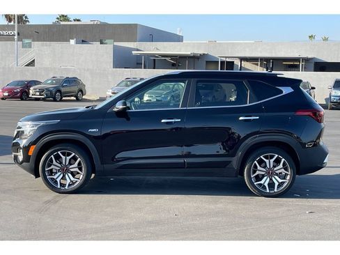 Used 2022 Kia Seltos SX w/ Sunroof Package image 2