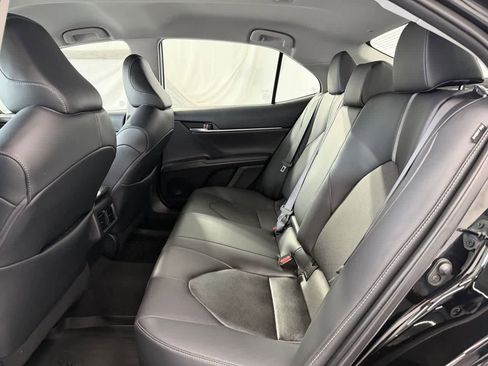 Used 2022 Toyota Camry XSE FWD image 10