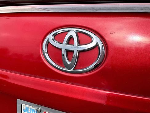 Used 2010 Toyota Corolla image 29