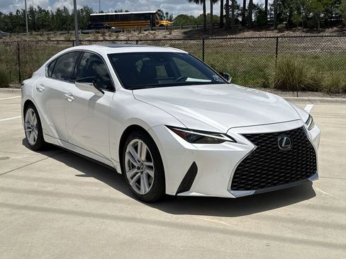 Used 2023 Lexus IS 300 w/ Comfort Package RWD image 12