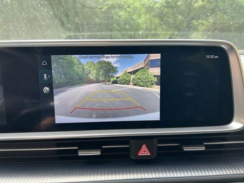 Used 2025 Hyundai Ioniq 6 SE RWD image 12