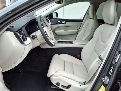 New 2026 Volvo XC60 T8 Ultra w/ Climate Package AWD/4WD image 7