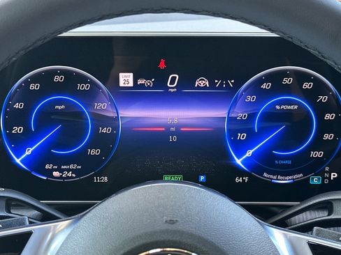 New 2026 Mercedes-Benz EQE 320 4MATIC SUV image 18