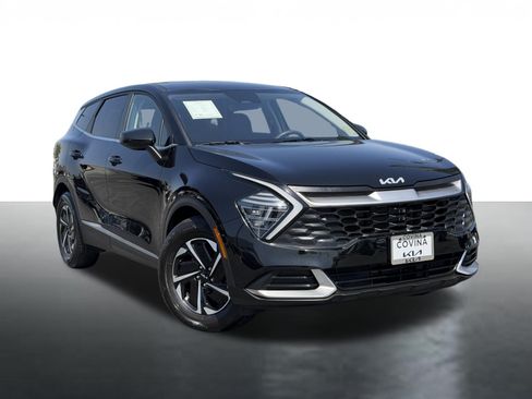 Used 2025 Kia Sportage LX FWD image 2
