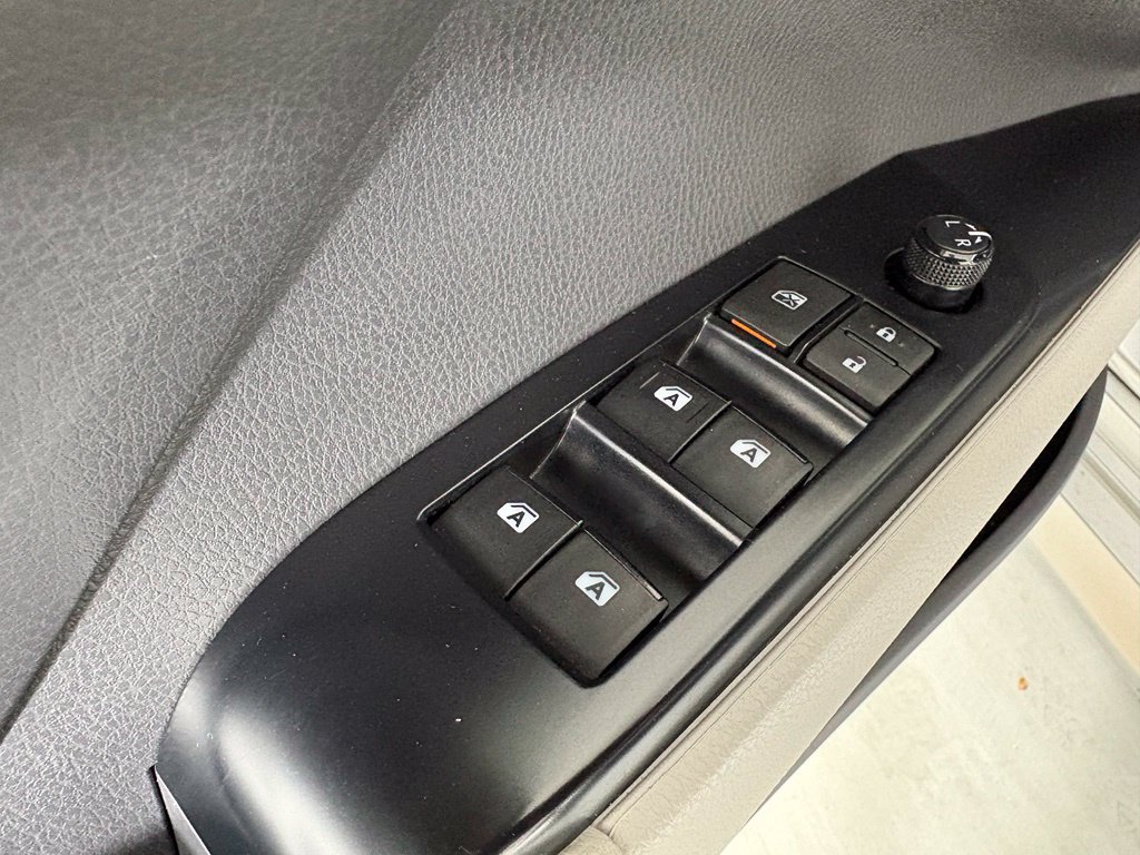 Used 2020 Toyota Camry LE w/ Carpet Mat Package FWD image 19