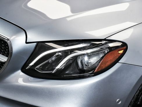 Used 2019 Mercedes-Benz E 450 4MATIC Cabriolet image 75