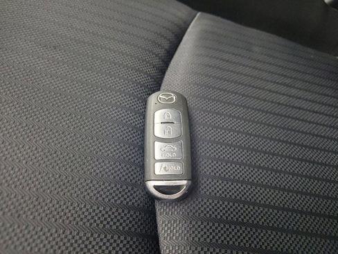 Used 2015 MAZDA MAZDA3 i Sport FWD image 32