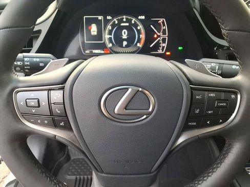 Certified 2024 Lexus ES 350 w/ Premium Package image 8