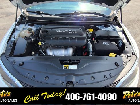 Used 2016 Chrysler 200 Limited image 20