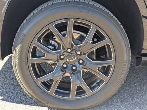 Used 2025 Chevrolet Tahoe High Country image 10