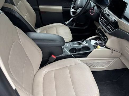 Used 2020 Ford Escape Titanium AWD/4WD image 6