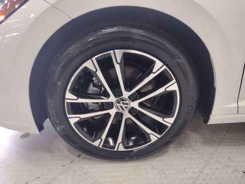 Certified 2023 Volkswagen Jetta Sport FWD image 6