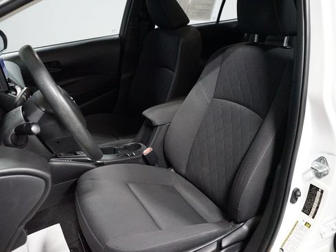 Used 2025 Toyota Corolla LE FWD image 24