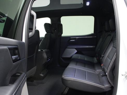 Used 2025 GMC Sierra EV Denali AWD/4WD image 13