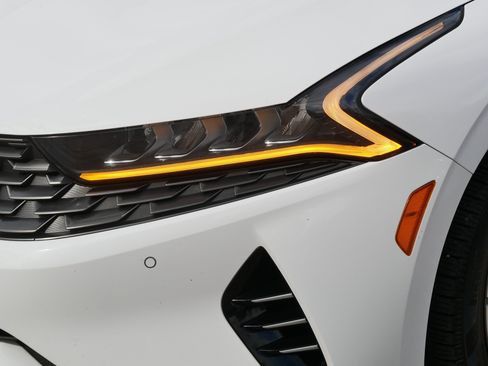 Certified 2022 Kia K5 EX w/ EX Premium Package FWD image 16