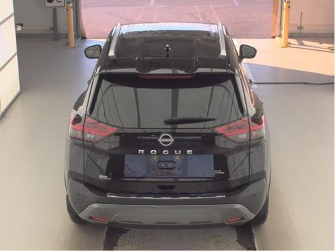 Used 2023 Nissan Rogue SL w/ SL Premium Package FWD image 4