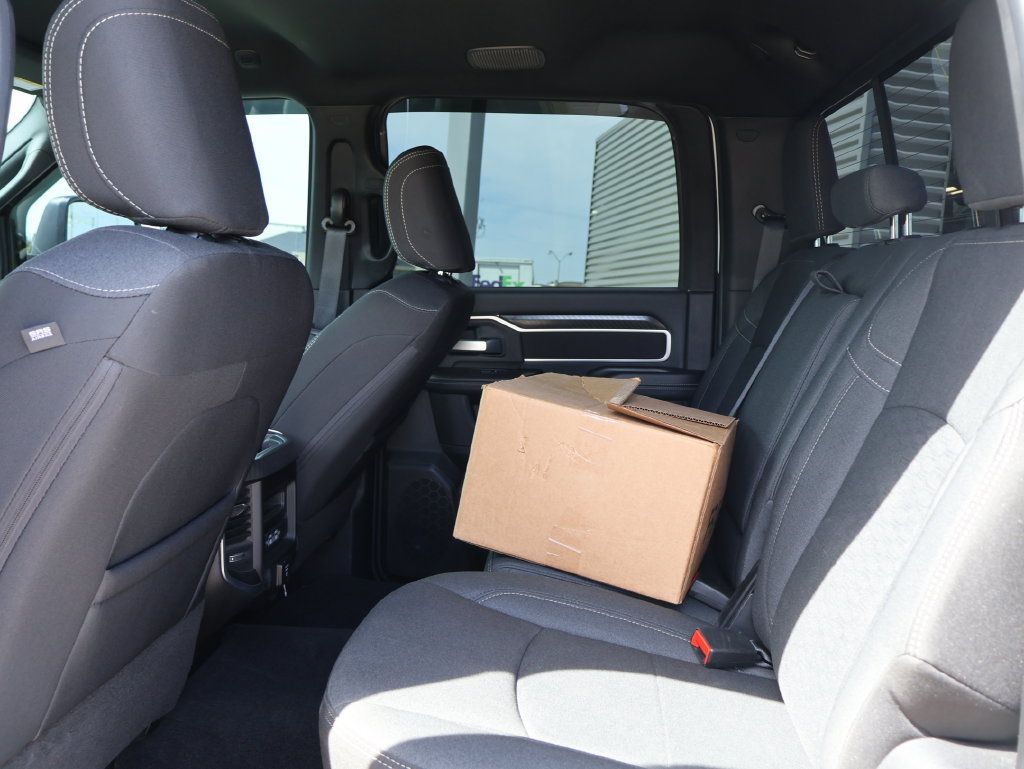 Used 2025 RAM 3500 Big Horn AWD/4WD image 17