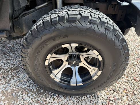 Used 2009 Jeep Wrangler Unlimited X AWD/4WD image 13