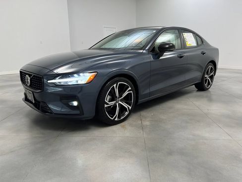 Used 2024 Volvo S60 B5 Core FWD image 4