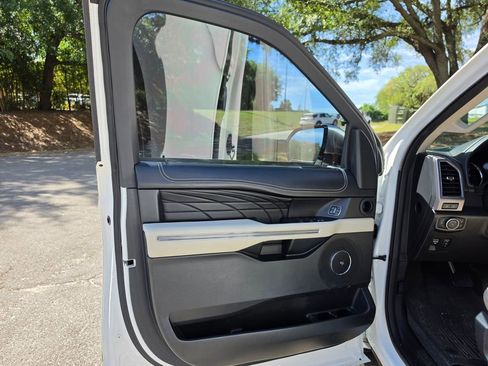 Used 2021 Ford Expedition Platinum RWD image 10