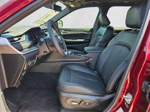 New 2026 Jeep Grand Cherokee L Limited AWD/4WD image 4