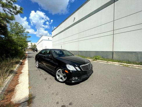 Used 2010 Mercedes-Benz E 350 4MATIC Sedan image 6