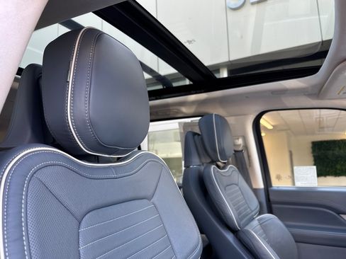 Certified 2023 Lincoln Navigator L Black Label image 18