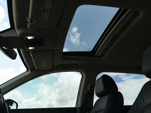 Used 2024 Honda CR-V EX-L image 34
