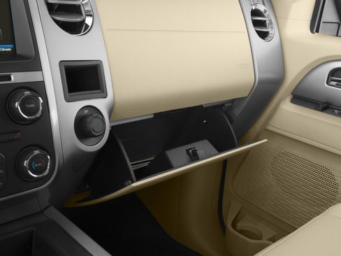 Used 2016 Ford Expedition EL XLT w/ Equipment Group 202A image 49