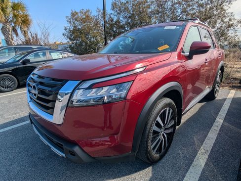 Certified 2024 Nissan Pathfinder Platinum w/ Cargo Package image 7