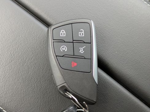 Used 2022 Buick Envision Essence w/ Technology Package I image 35