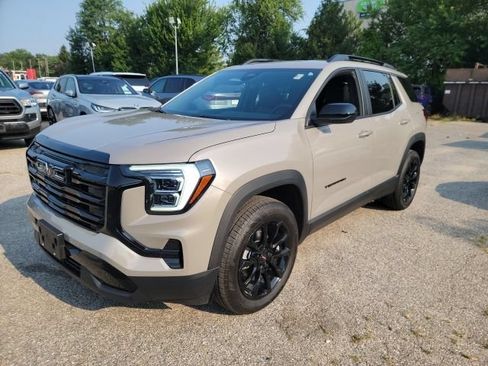 Used 2026 GMC Terrain Elevation w/ Elevation Premium Package AWD/4WD image 3